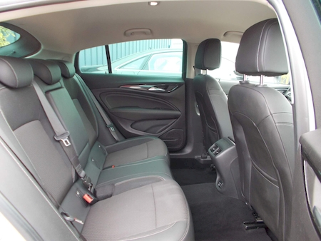 OPEL INSIGNIA II 1.6 DIESEL 136 CV INNOVATION AUTOMATIQUE ********** 1 ERE MAIN AVEC FACTURES D ENTRETIEN **********